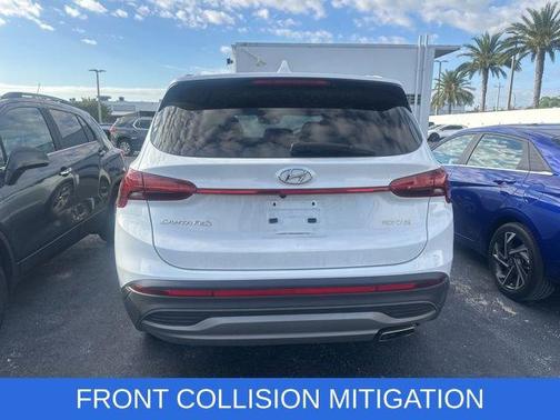 2022 Hyundai SANTA FE SE