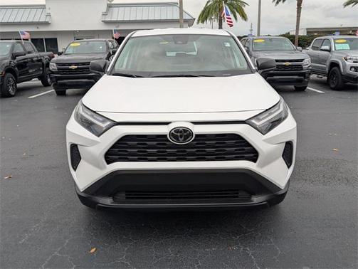 2024 Toyota RAV4 LE