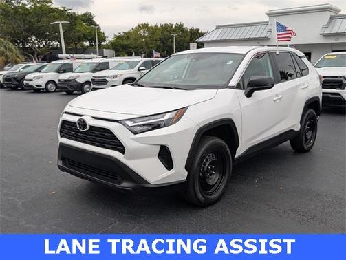 2024 Toyota RAV4 LE