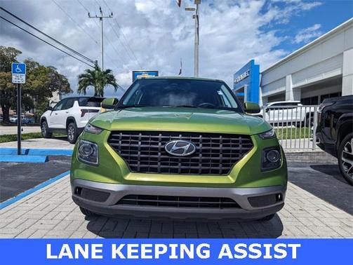 2024 Hyundai VENUE SE