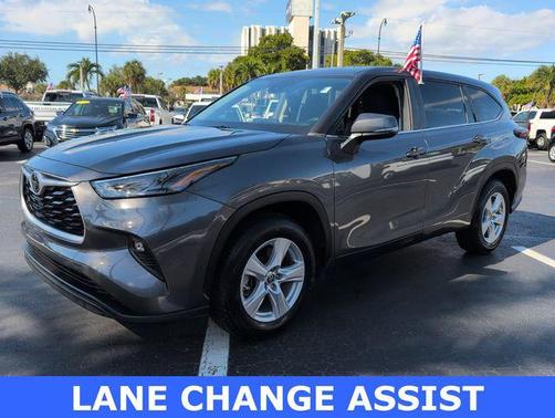 2024 Toyota Highlander LE