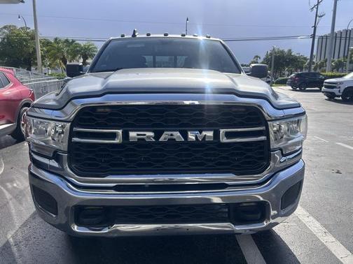2021 RAM 2500 Tradesman Crew Cab 4x4 6'4' Box