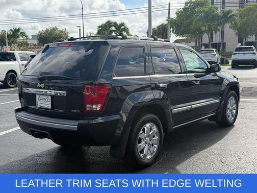 Brilliant Black Crystal Pearlcoat 2009 Jeep Grand Cherokee Overland