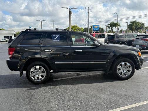 Brilliant Black Crystal Pearlcoat 2009 Jeep Grand Cherokee Overland