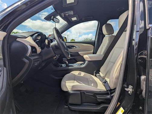 2022 Chevrolet Traverse LS
