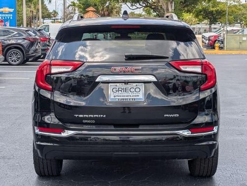 Ebony Twilight Metallic 2022 GMC Terrain Denali