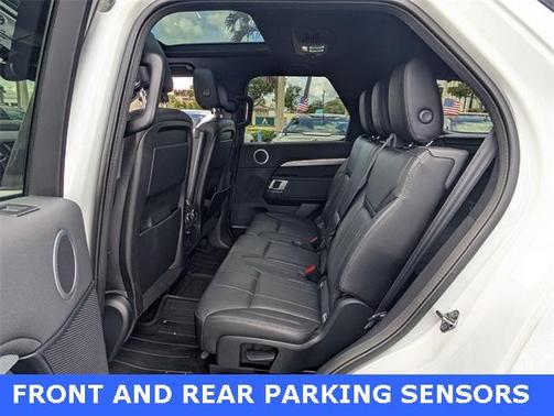 2020 Land Rover Discovery Landmark Edition