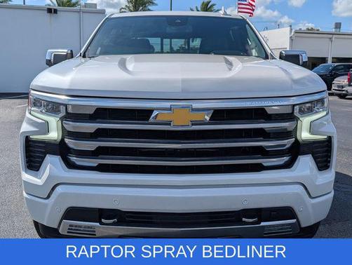 Iridescent Pearl Tricoat 2024 Chevrolet Silverado 1500 High Country