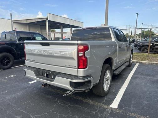 2022 Chevrolet Silverado 1500 Custom
