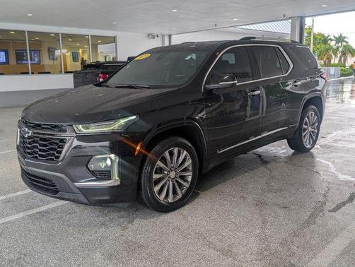 Mosaic Black Metallic 2023 Chevrolet Traverse Premier