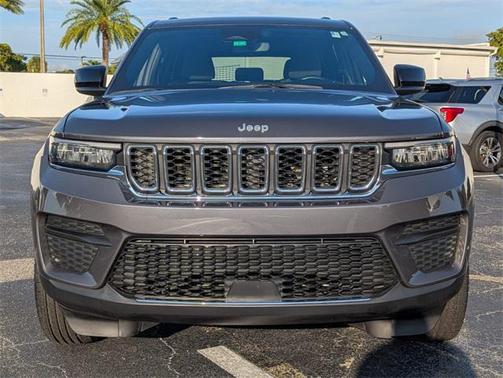 2024 Jeep Grand Cherokee Laredo