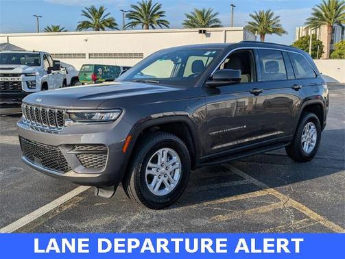 2024 Jeep Grand Cherokee Laredo
