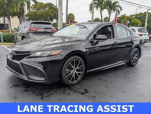 2023 Toyota Camry SE