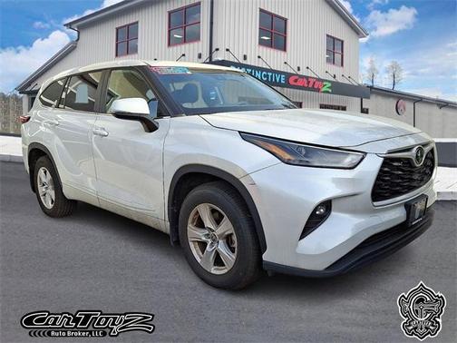 2023 Toyota Highlander LE