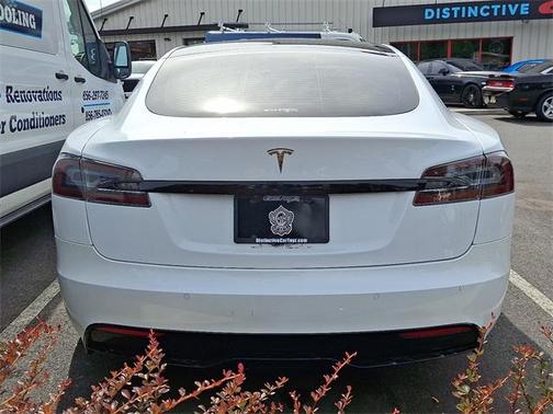2022 Tesla Model S Base