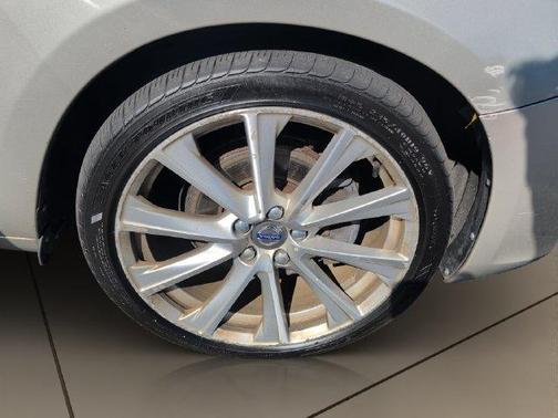 Sand Metallic 2018 Volvo S60 Inscription T5