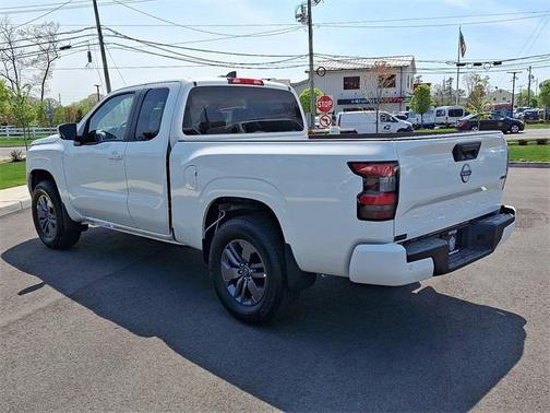 2025 Nissan Frontier SV
