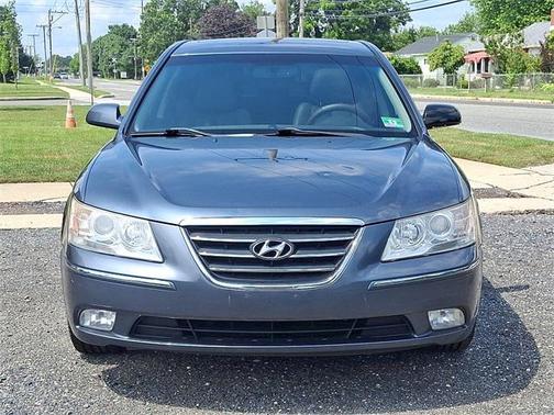 2010 Hyundai SONATA Limited