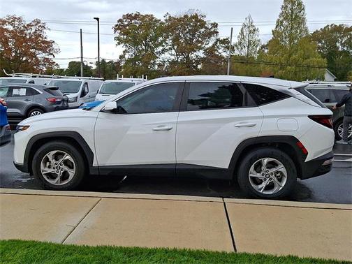 2024 Hyundai TUCSON SE