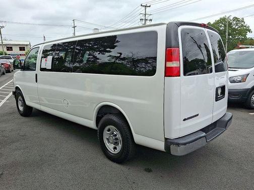 Summit White 2014 Chevrolet Express 3500 LT