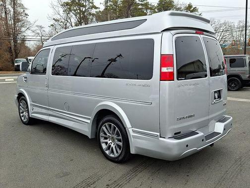 2021 GMC Savana 2500 Work Van