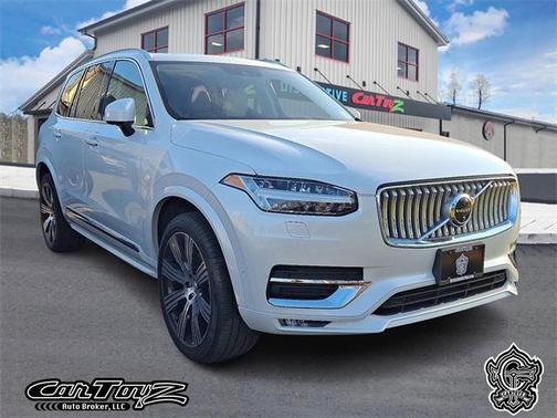2022 Volvo XC90 T6 Inscription