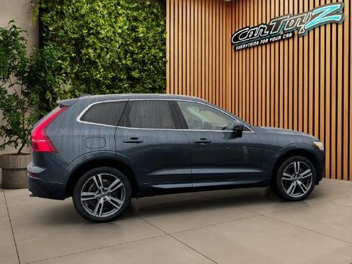 Denim Blue Metallic 2019 Volvo XC60 T6 Momentum