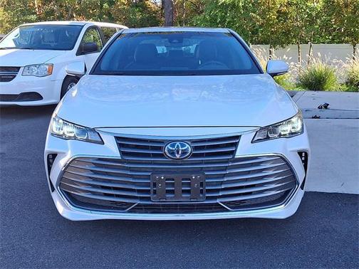 2021 Toyota Avalon Hybrid XLE Plus