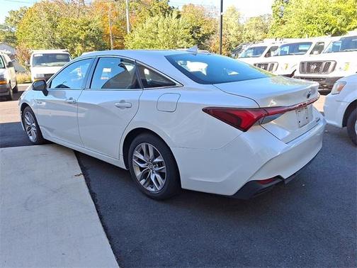 2021 Toyota Avalon Hybrid XLE Plus