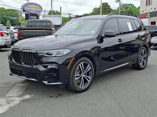 2022 BMW X7 M50i