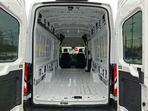 2022 Ford Transit-350 Base