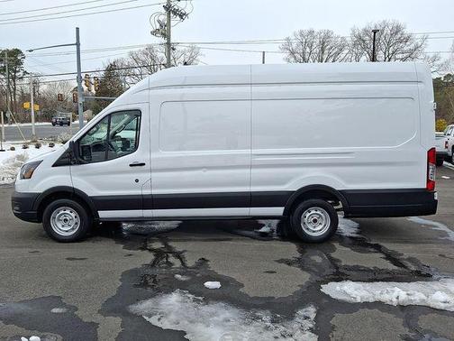 2022 Ford Transit-350 Base