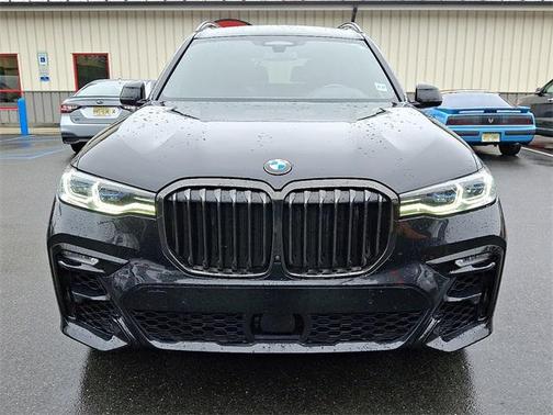 2022 BMW X7 M50i