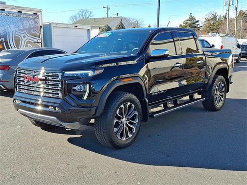 2023 GMC Canyon Denali