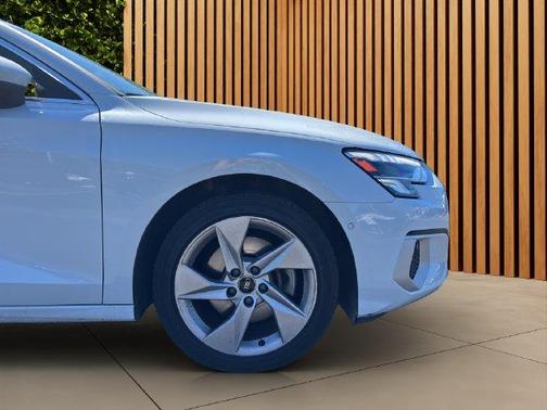 Glacier White Metallic 2024 Audi A3 40 Premium