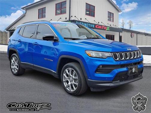 2023 Jeep Compass Latitude Lux