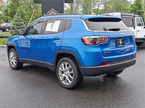 2023 Jeep Compass Latitude Lux