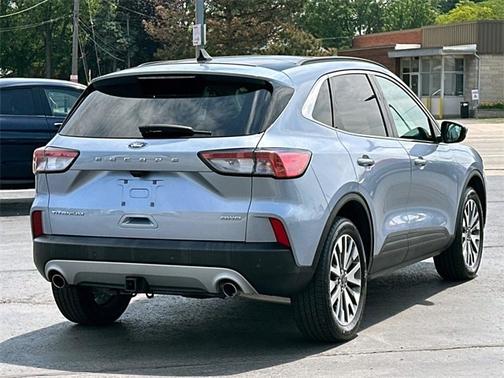 2022 Ford Escape TITANIUM