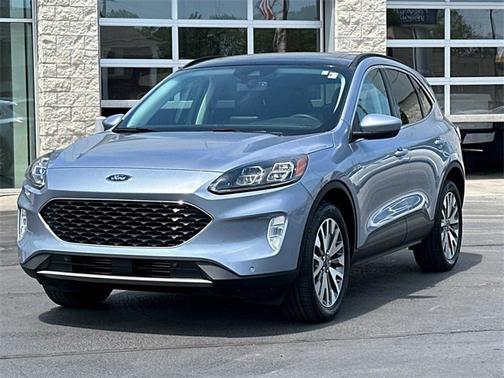 2022 Ford Escape TITANIUM