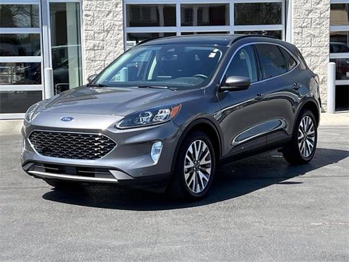 2022 Ford Escape TITANIUM