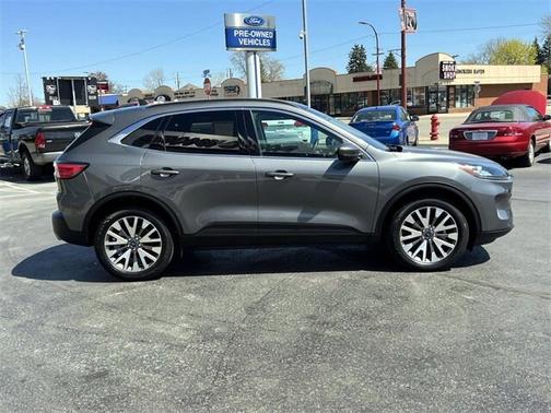 2022 Ford Escape TITANIUM