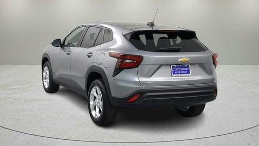 Sterling Gray Metallic 2026 Chevrolet Trax LS