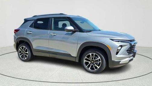 Sterling Gray Metallic 2026 Chevrolet Trailblazer LT