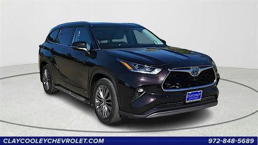 2022 Toyota Highlander Hybrid Platinum