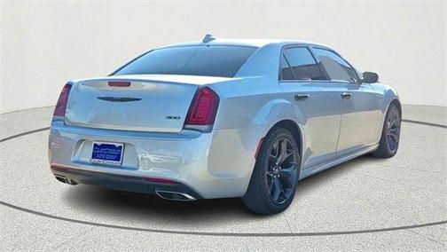 2022 Chrysler 300 Touring