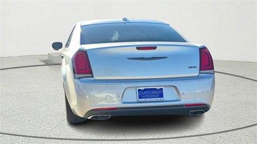 2022 Chrysler 300 Touring