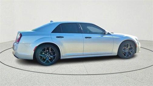 2022 Chrysler 300 Touring