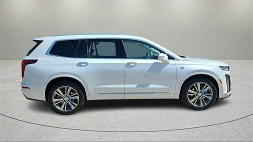 2022 Cadillac XT6 Premium Luxury FWD