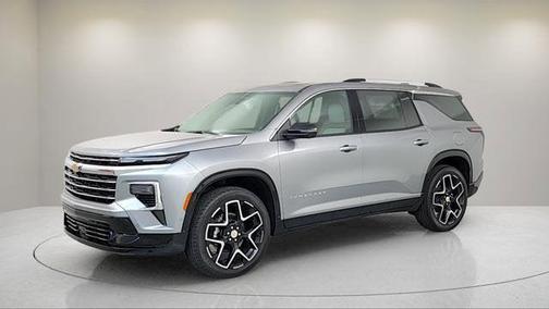 Sterling Gray Metallic 2025 Chevrolet Traverse High Country