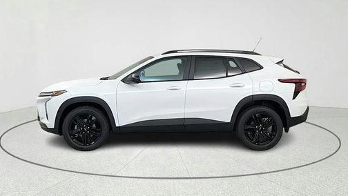 Summit White 2026 Chevrolet Trax FWD ACTIV